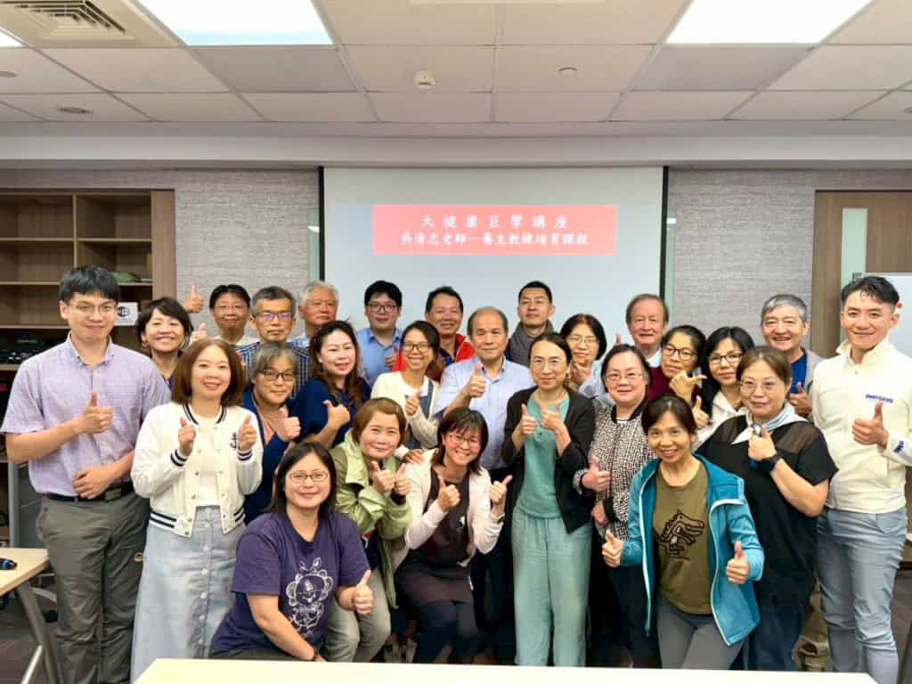 Line album 2025629吳老師課程頒證典禮 250703 27